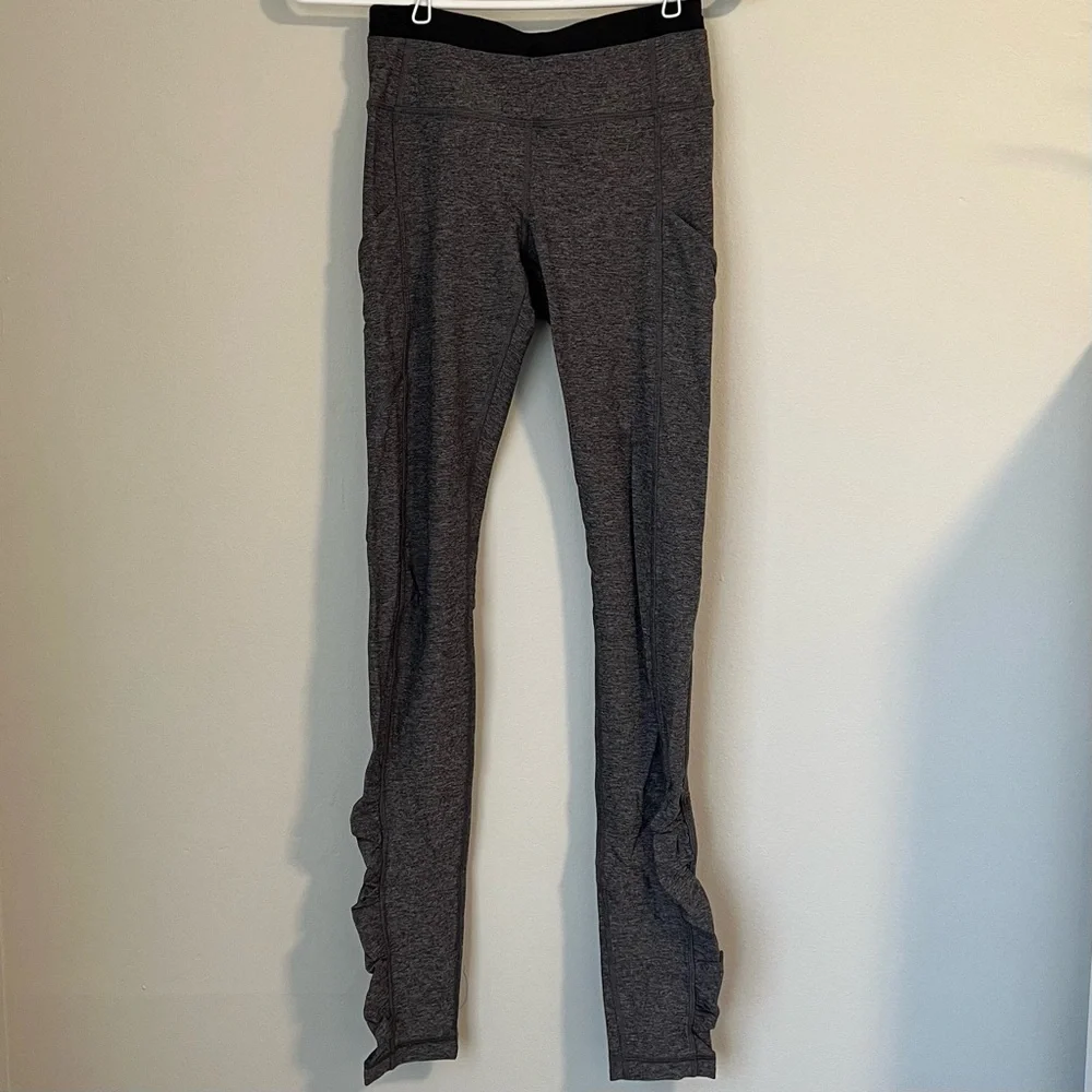 LuluLemon Wunder Train Leggings with Pockets - Picture 2 of 9